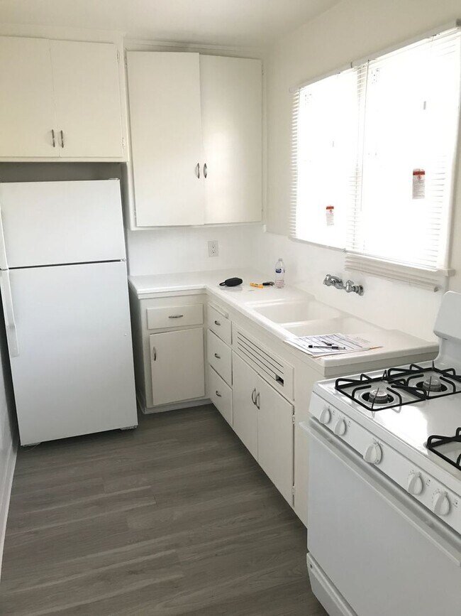 Interior Photo - **Discover Modern Living at 630 BRENT AVE., SOUTH PASADENA, !**