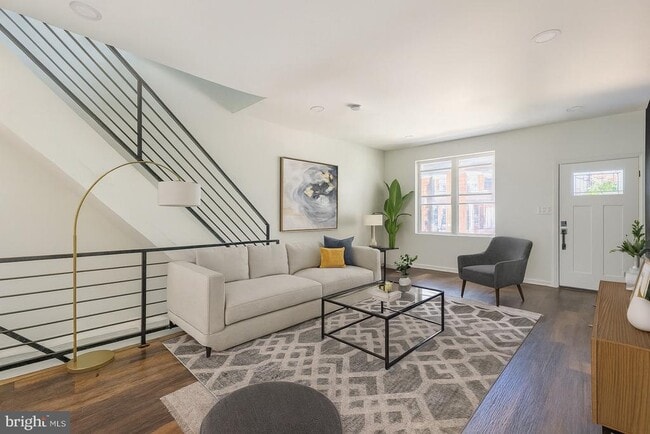 Building Photo - 5512 Locust St