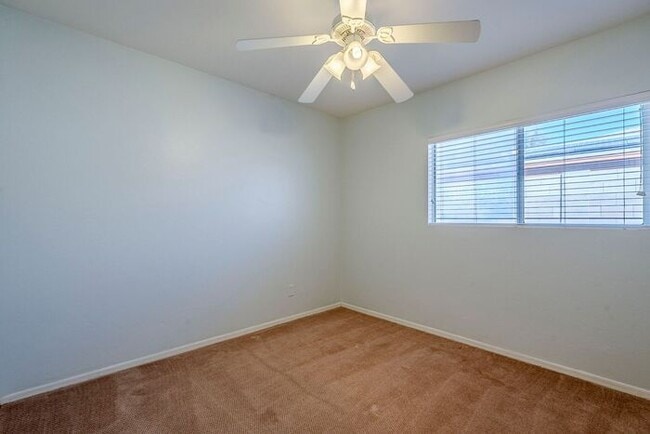 Building Photo - Bright & Spacious 3-Bed Oasis with Pool in...