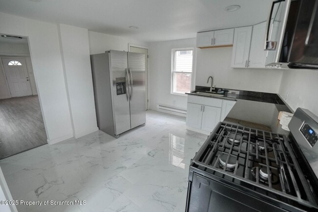 Building Photo - 1012 Clearview St