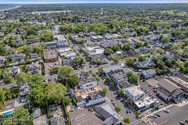 Building Photo - 42 Pitney Ave