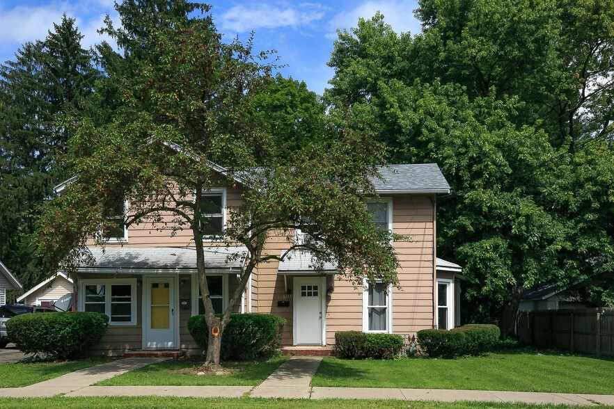 Building Photo - 122 Sayre St