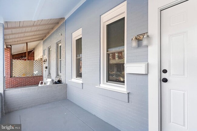 Building Photo - 2113 S Simpson St