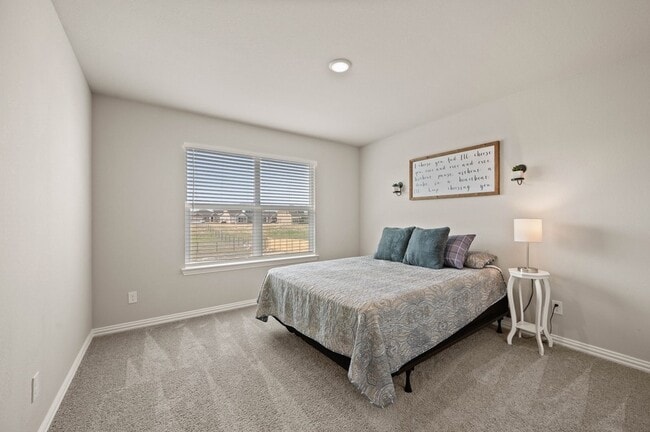 Building Photo - 127 Clearwater Ct