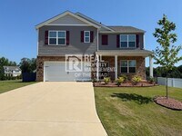 Building Photo - 4 Bedroom/3 Bath 2 Story House in Greensboro