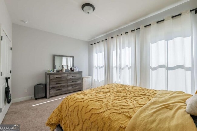 Building Photo - 313 Skylar Way SE