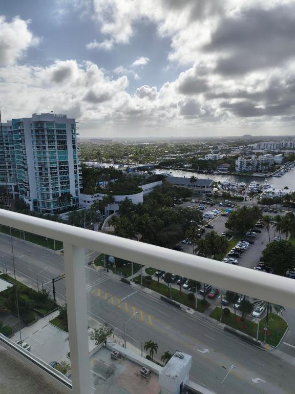 Building Photo - 111 N Pompano Beach Blvd