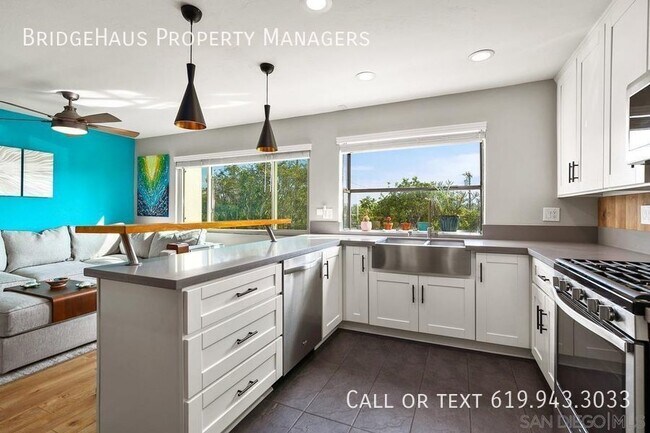 Building Photo - 5365 Aztec Dr