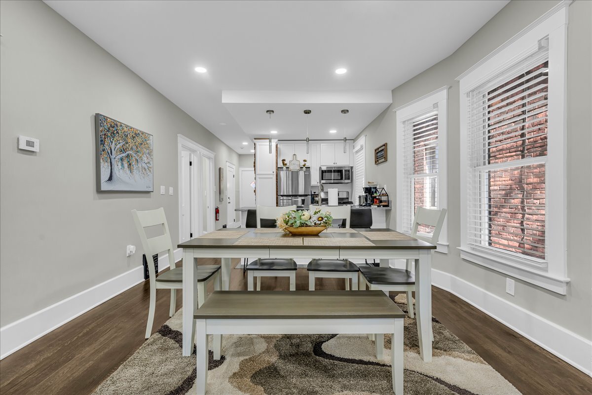 Building Photo - 5238 Commonwealth St