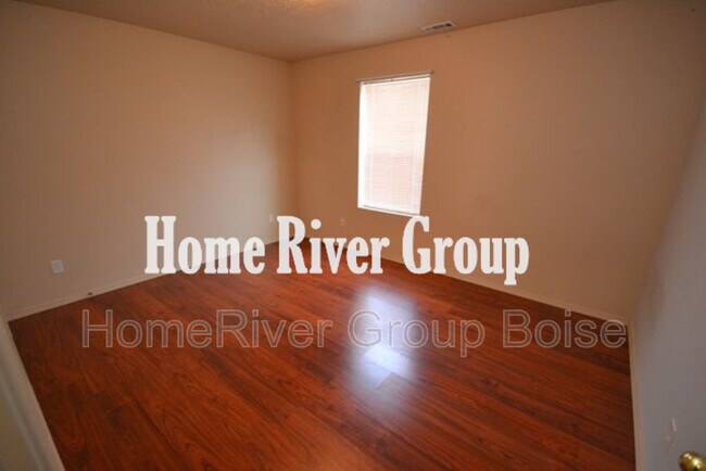 Building Photo - 1876 E Adelaide Dr