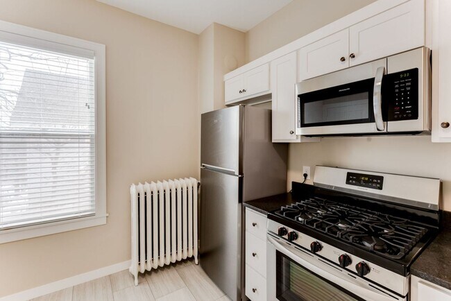Building Photo - 273 W Sturgis St