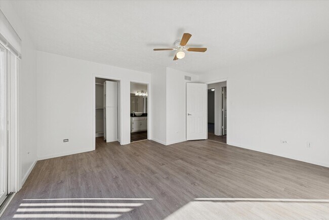 Building Photo - 1424 Phoenix Ln