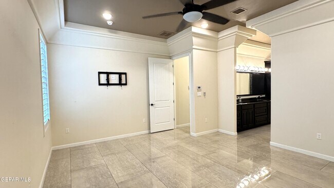 Building Photo - 12408 Fresh Water Dr