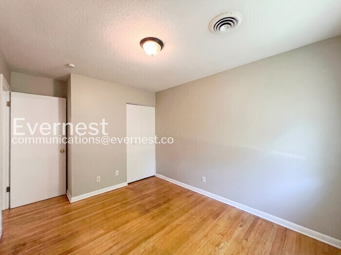 Building Photo - 8297 Baldwyn Cove