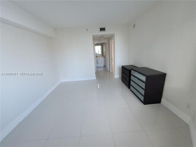 Building Photo - 325 S Biscayne Blvd