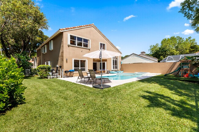 Building Photo - 6805 NW 75th Ct