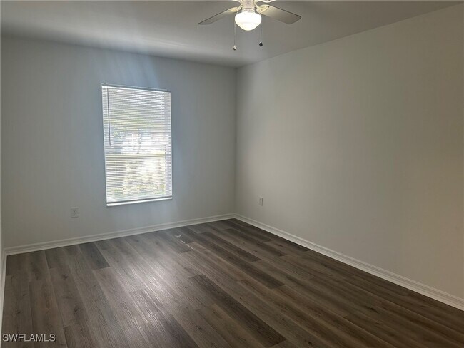 Building Photo - 2212 NW 18th Ave