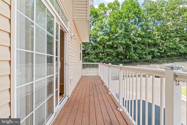Building Photo - 519 Ensemble Ct