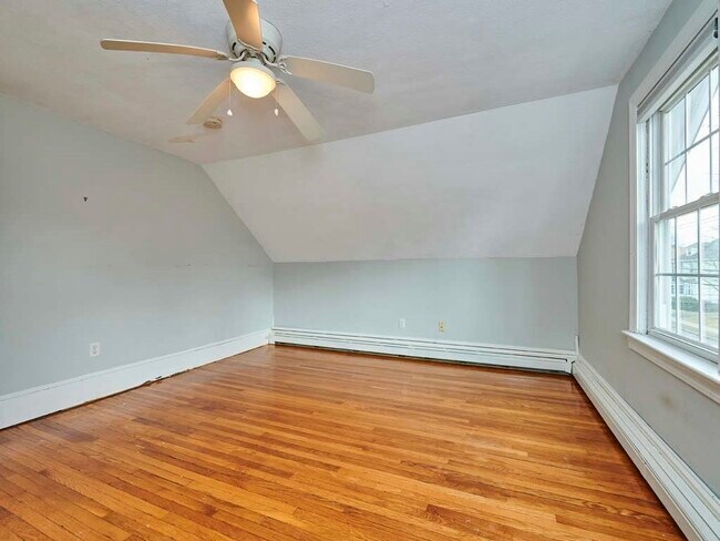 Building Photo - 36 E Foster St