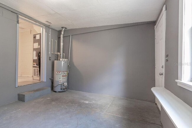 Building Photo - 1404 N Garfield Ave