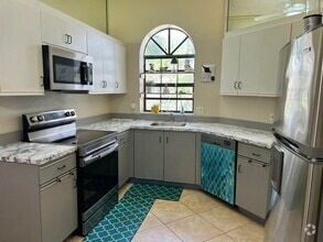 Building Photo - 5258 Europa Dr