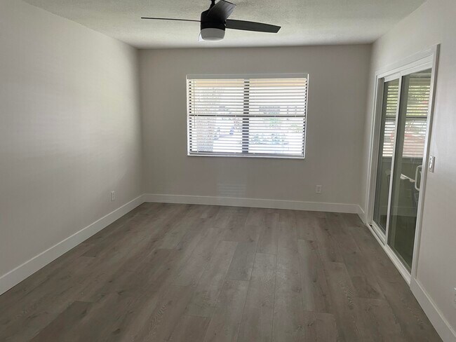 Building Photo - 104 Half Moon Cir