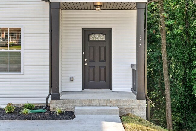 Building Photo - Beautiful 3 Bedroom Home For Rent Near Downtown Clarksville!