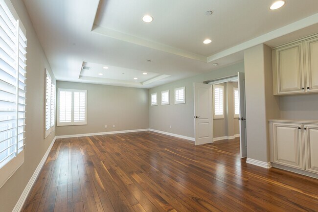 Building Photo - Single Family Golf Course Home for rent in...