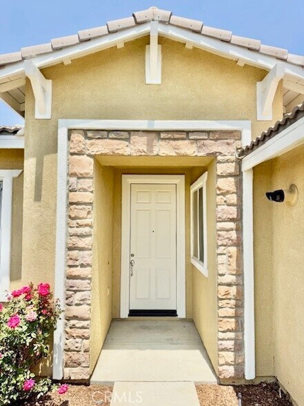Building Photo - 26204 Percheron Cir
