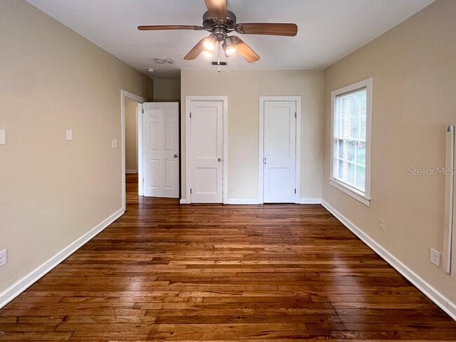 Building Photo - 2734 SW 3rd Pl