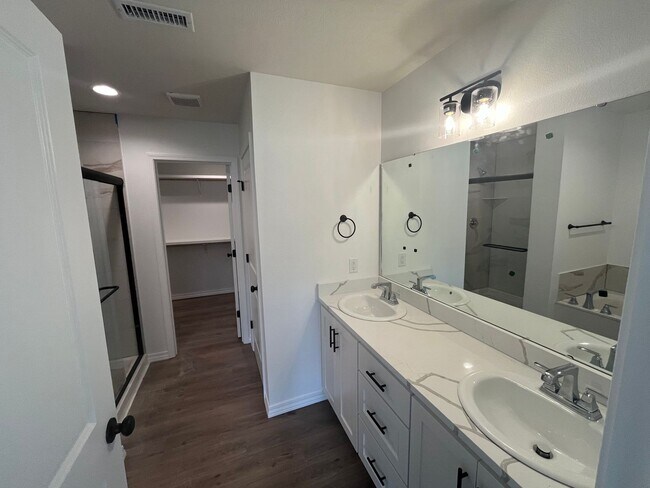 Building Photo - BRAND-NEW 3-bedroom, 2-bath, 3-car garage ...