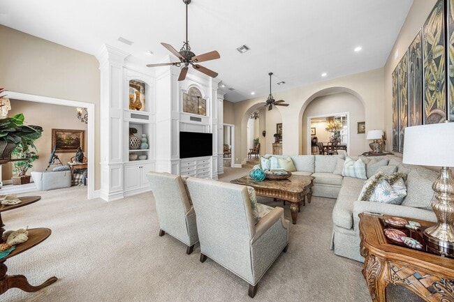 Building Photo - 2525 S Ocean Blvd