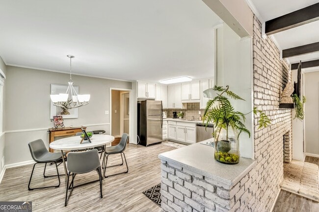 Building Photo - 2532 Lakebrook Ct