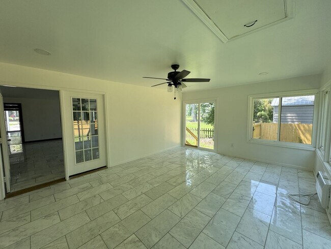 Building Photo - RARE OPPORTUNITY TO LIVE IN PUNGO, NEAR MUNDEN POINT PARK! 3/2.5 SINGLE FAMILY HOME
