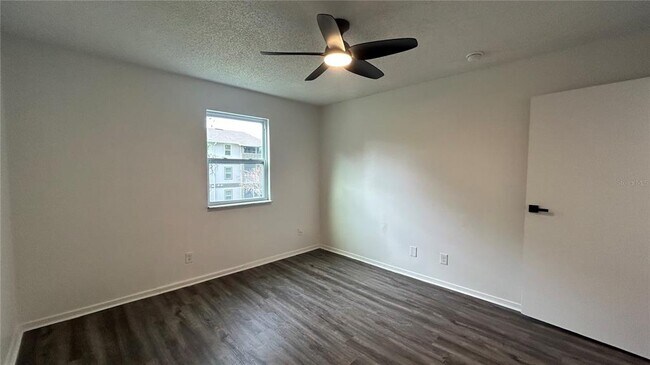 Building Photo - 6519 W Newberry Rd