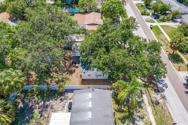 Building Photo - 4704 W Wyoming Ave