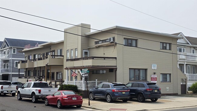 Building Photo - 9600 Amherst Ave
