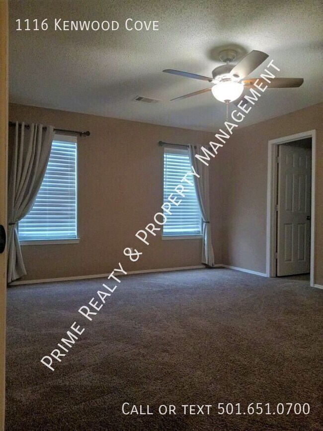 Building Photo - 1116 Kenwood Cove