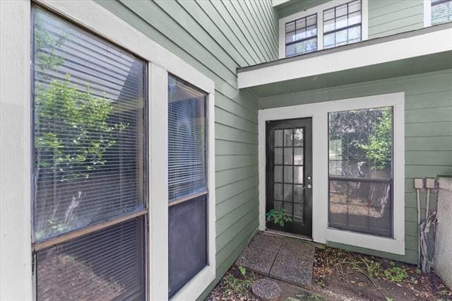 Building Photo - 9621 Walnut St