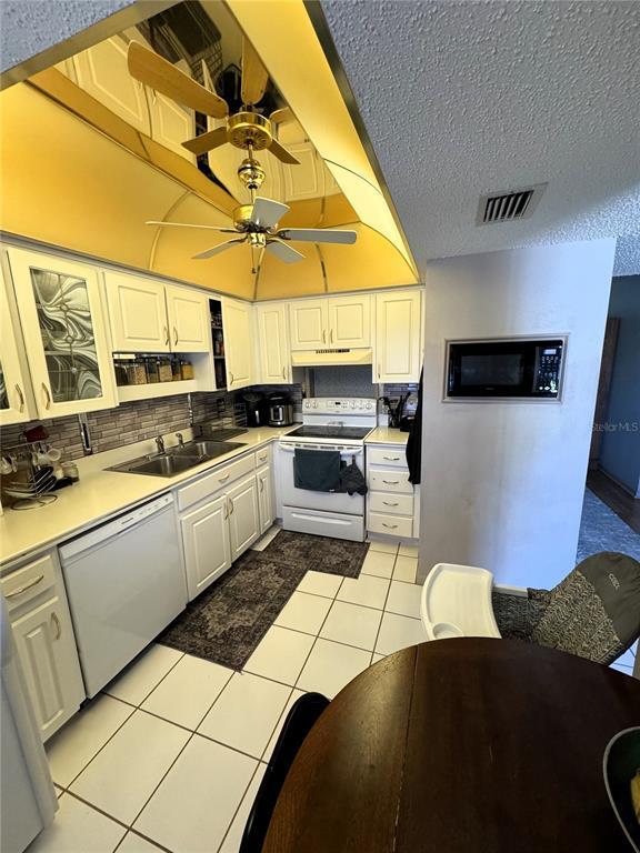 Building Photo - 1753 Belleair Forest Dr