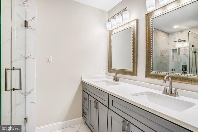 Building Photo - 11109 Elmview Pl