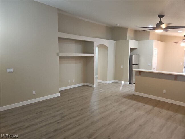 Building Photo - 2529 Vía Di Autostrada