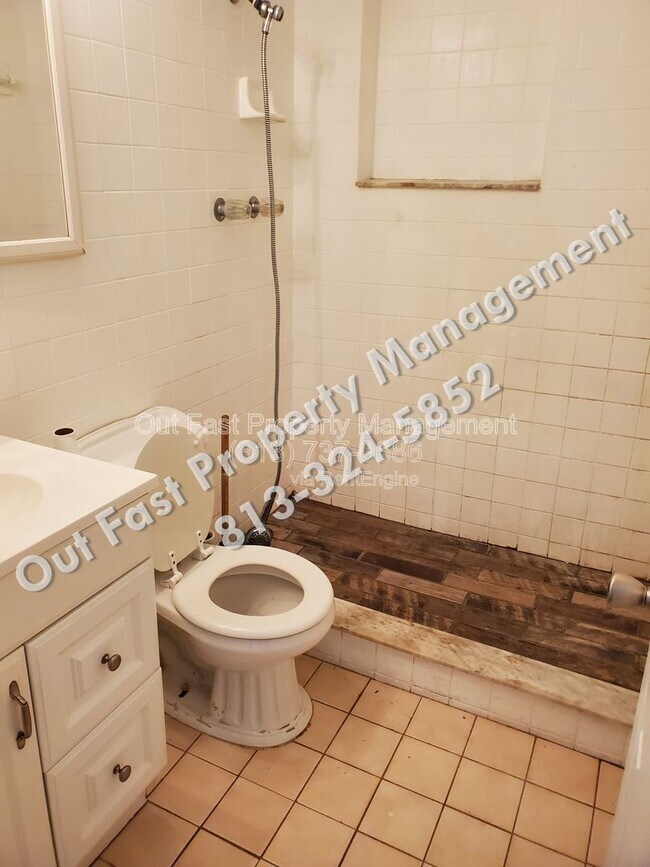 Building Photo - 4811 Drift Tide Dr