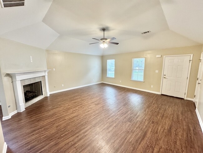 Building Photo - 5626 Tulip Tree Dr