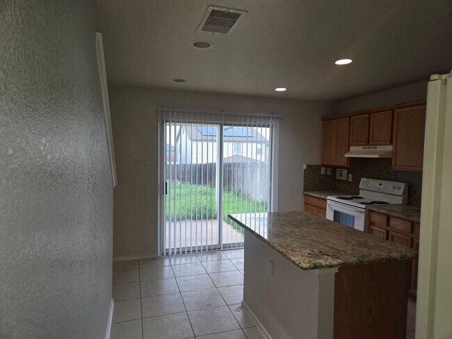 Building Photo - 6515 Kestrel Ln