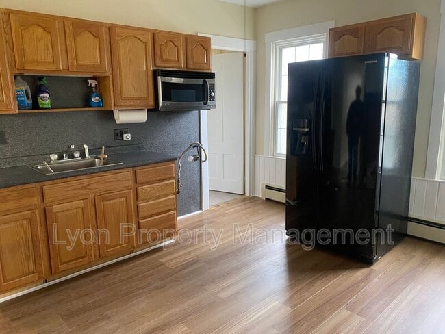 Building Photo - 793 Gifford Rd