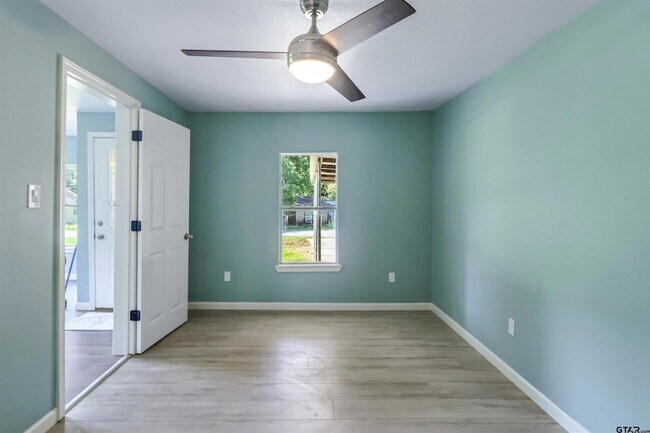 Building Photo - 1333 Montgomery Gardens