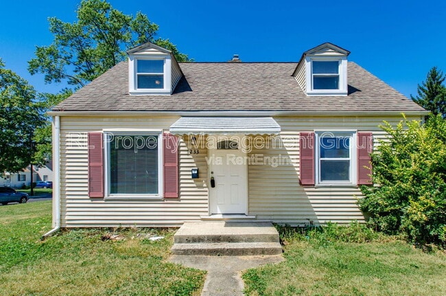 Primary Photo - 3233 Hiawatha St