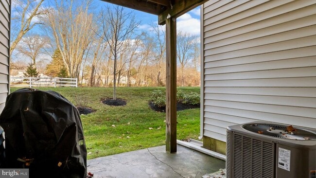 Building Photo - 2231 Evin Dr