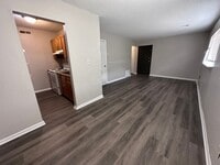Building Photo - $695 - Accepting SECTION 8/ Housing Voucher 3 bedroom / 1 bathroom - Newly remodeled Apartment